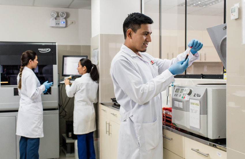 Tecnología Médica en Laboratorio Clínico y Anatomía Patológica